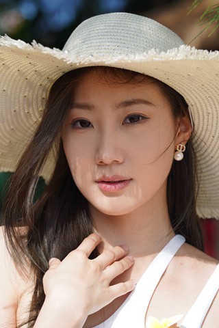 街拍美腿时尚美女街拍